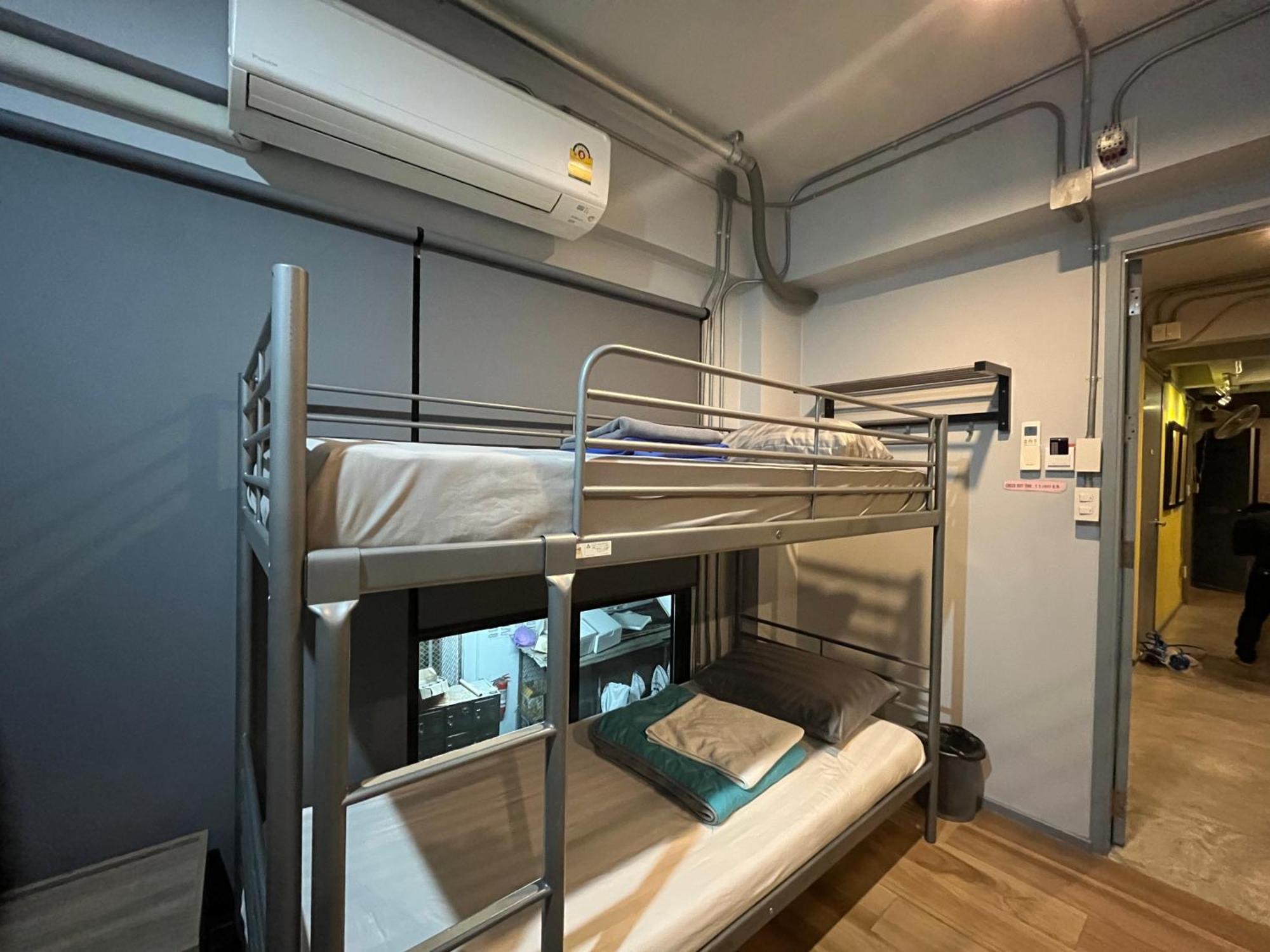 Bangkok Silom Chat Box Hostel Экстерьер фото