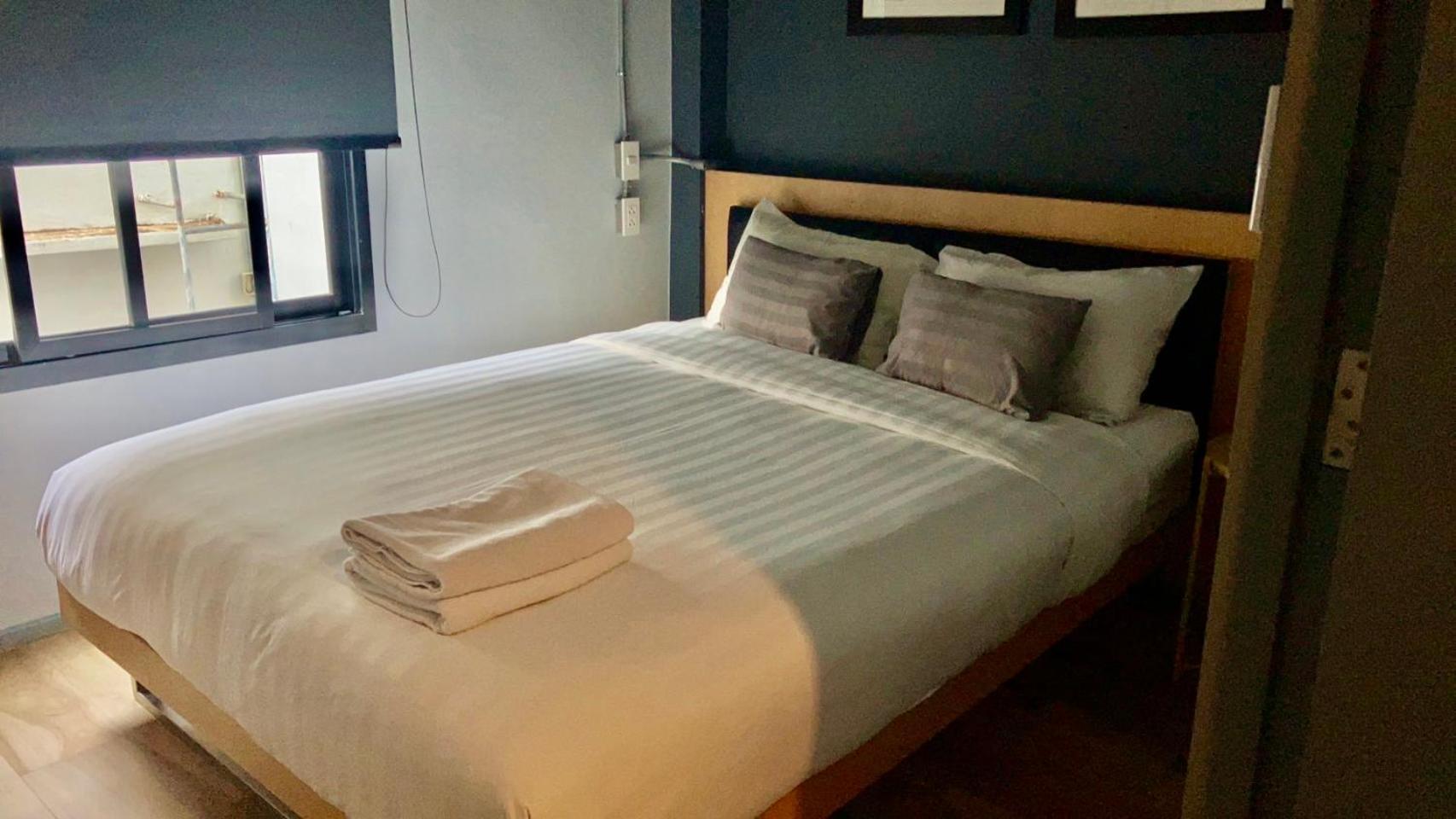 Bangkok Silom Chat Box Hostel Экстерьер фото