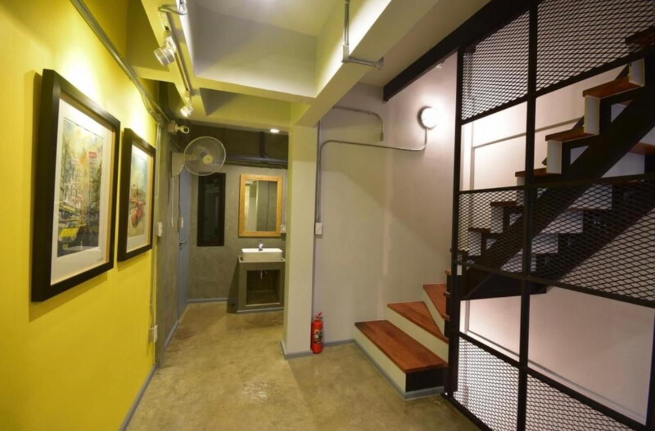 Bangkok Silom Chat Box Hostel Экстерьер фото