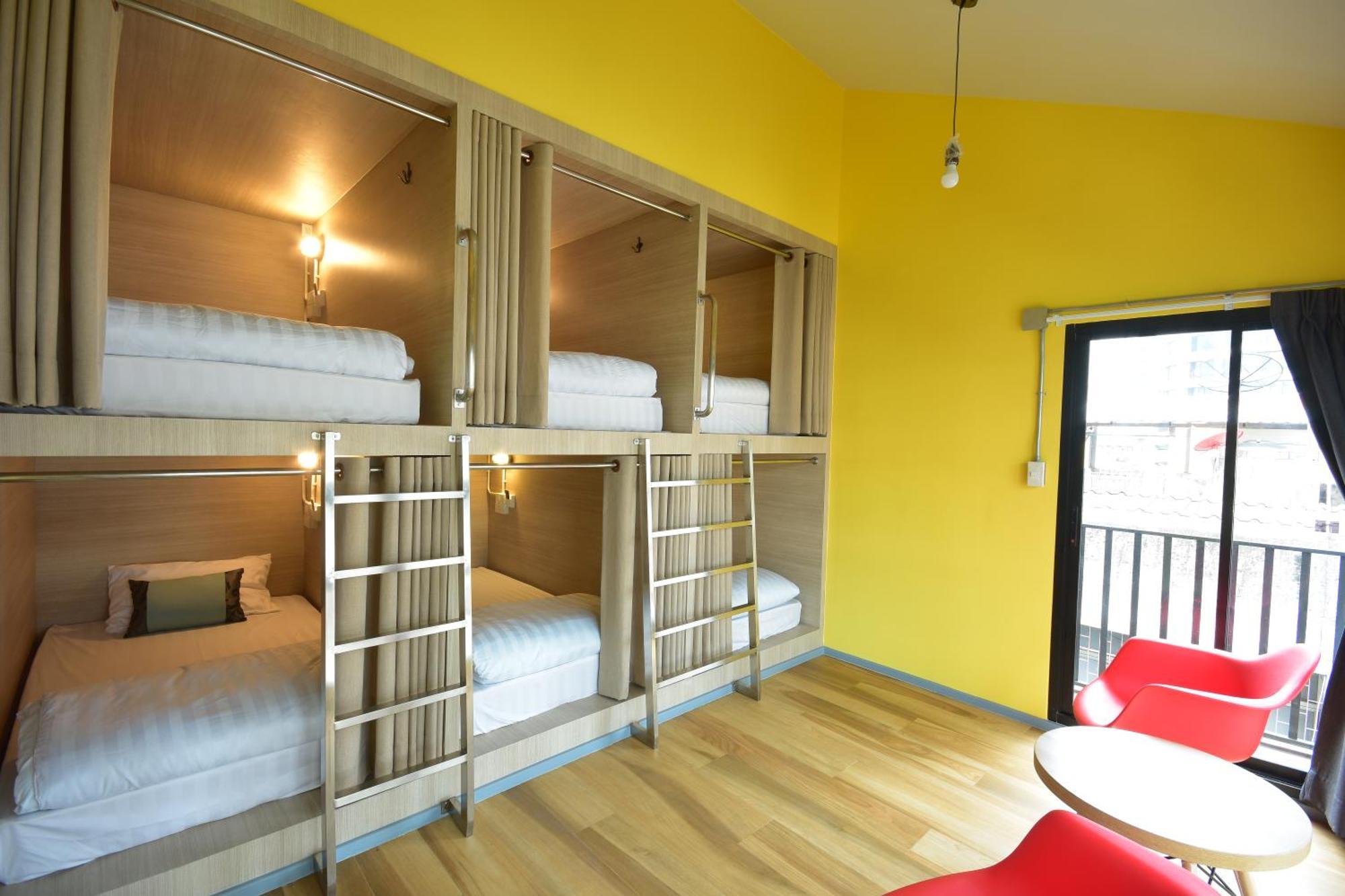 Bangkok Silom Chat Box Hostel Экстерьер фото