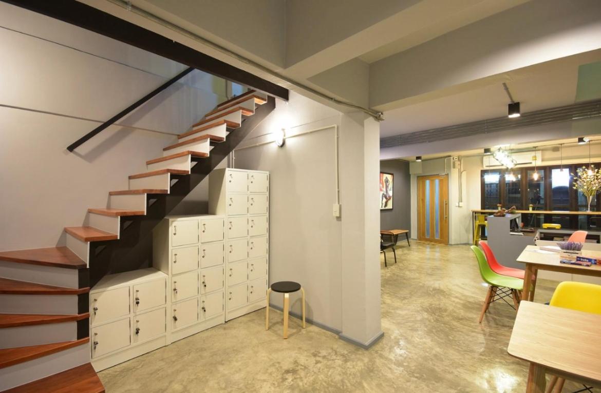Bangkok Silom Chat Box Hostel Экстерьер фото