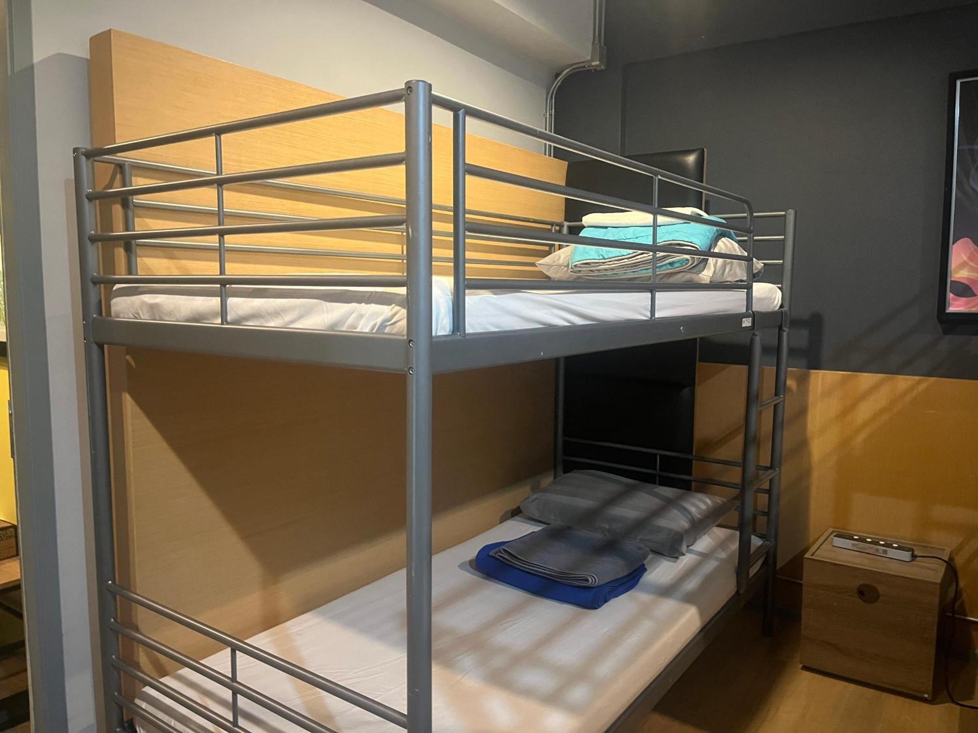 Bangkok Silom Chat Box Hostel Экстерьер фото