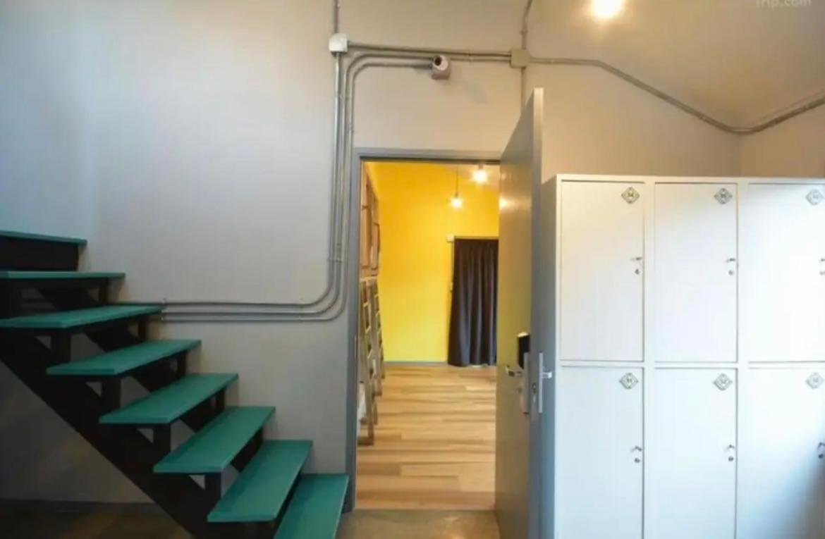 Bangkok Silom Chat Box Hostel Экстерьер фото