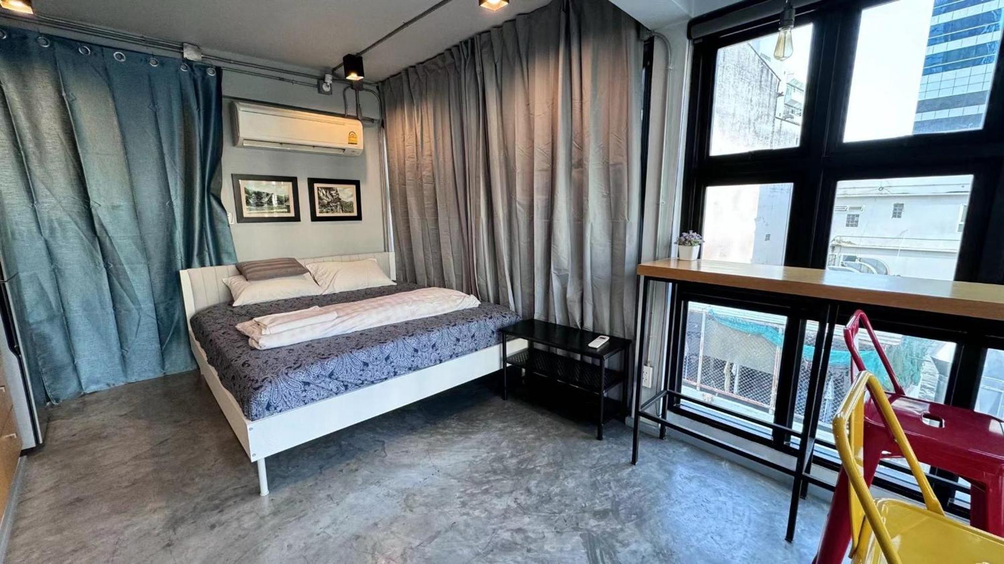 Bangkok Silom Chat Box Hostel Экстерьер фото