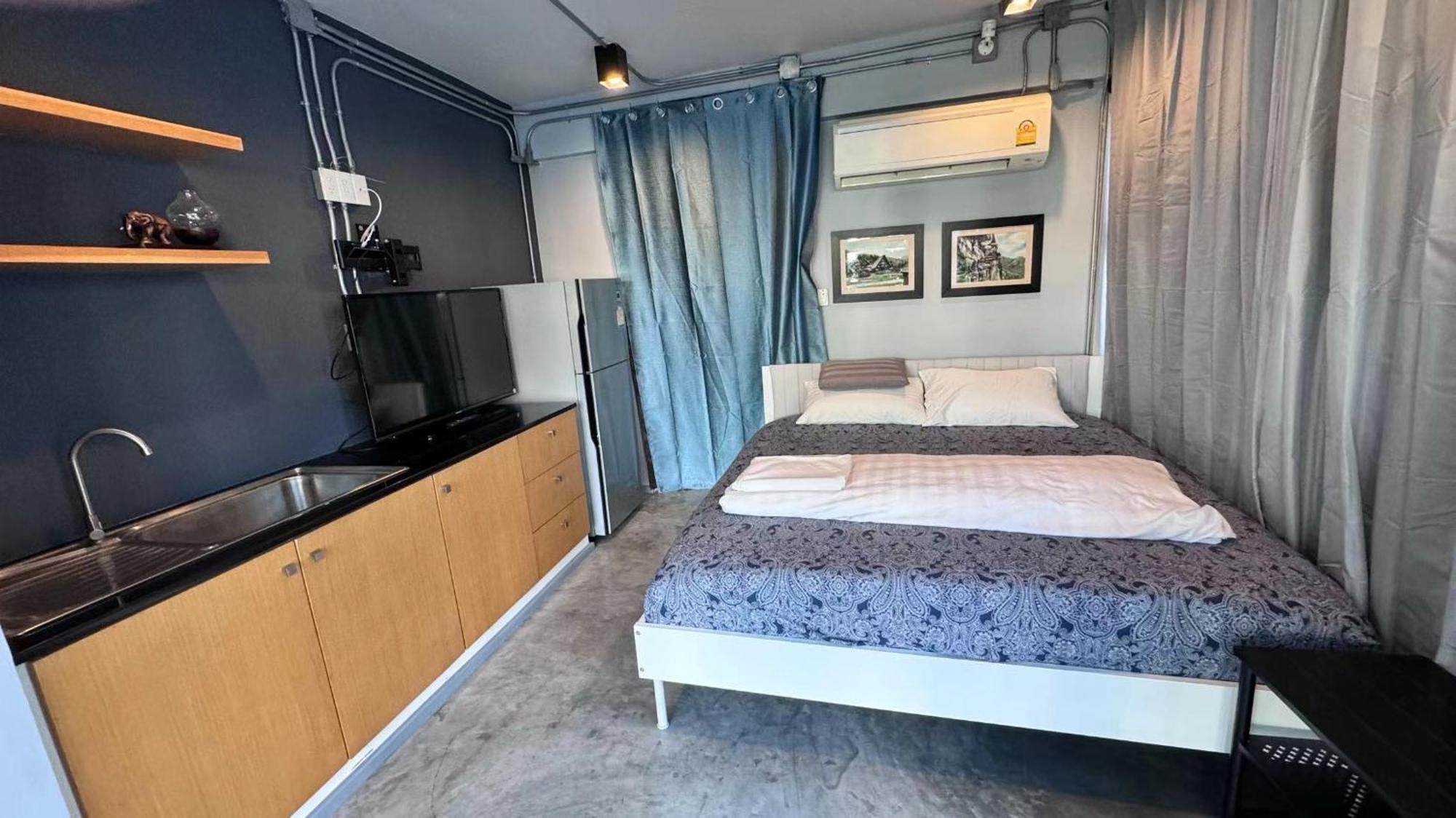 Bangkok Silom Chat Box Hostel Экстерьер фото