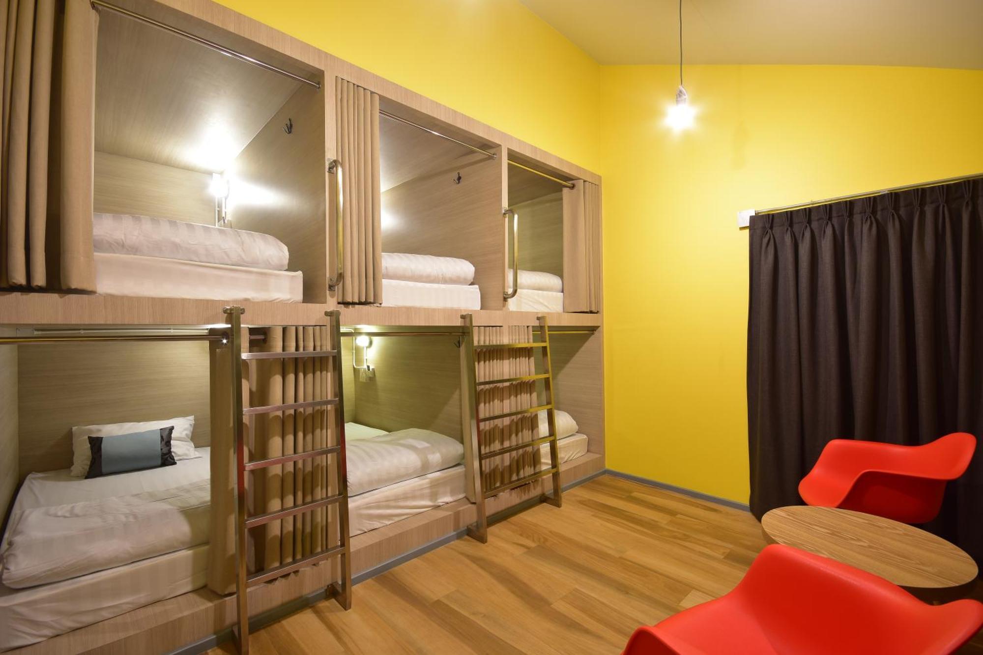 Bangkok Silom Chat Box Hostel Экстерьер фото