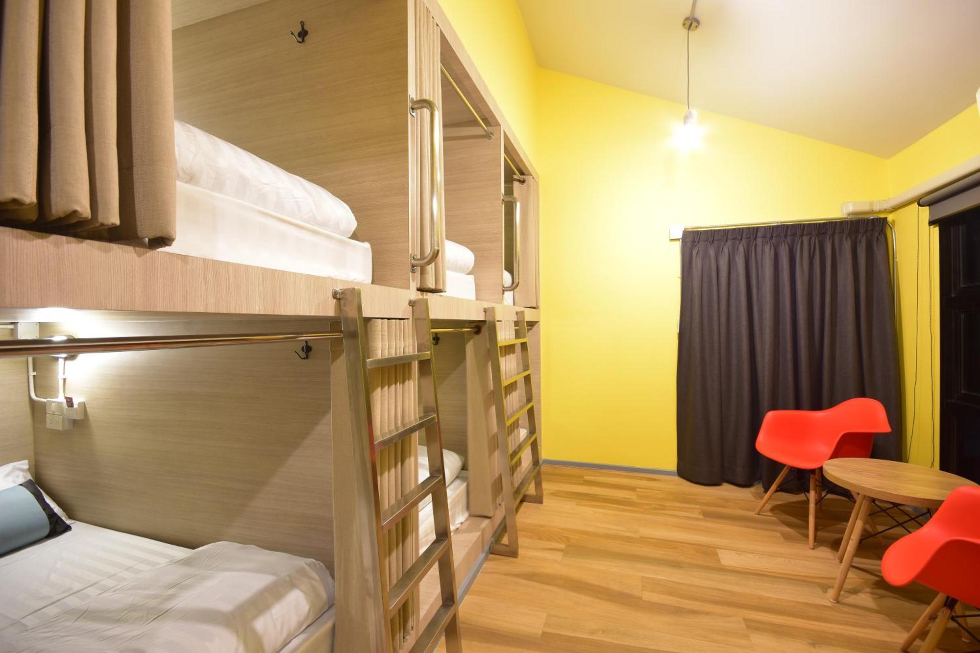 Bangkok Silom Chat Box Hostel Экстерьер фото