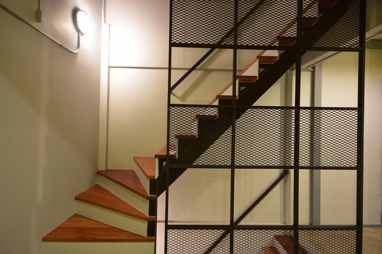 Bangkok Silom Chat Box Hostel Экстерьер фото